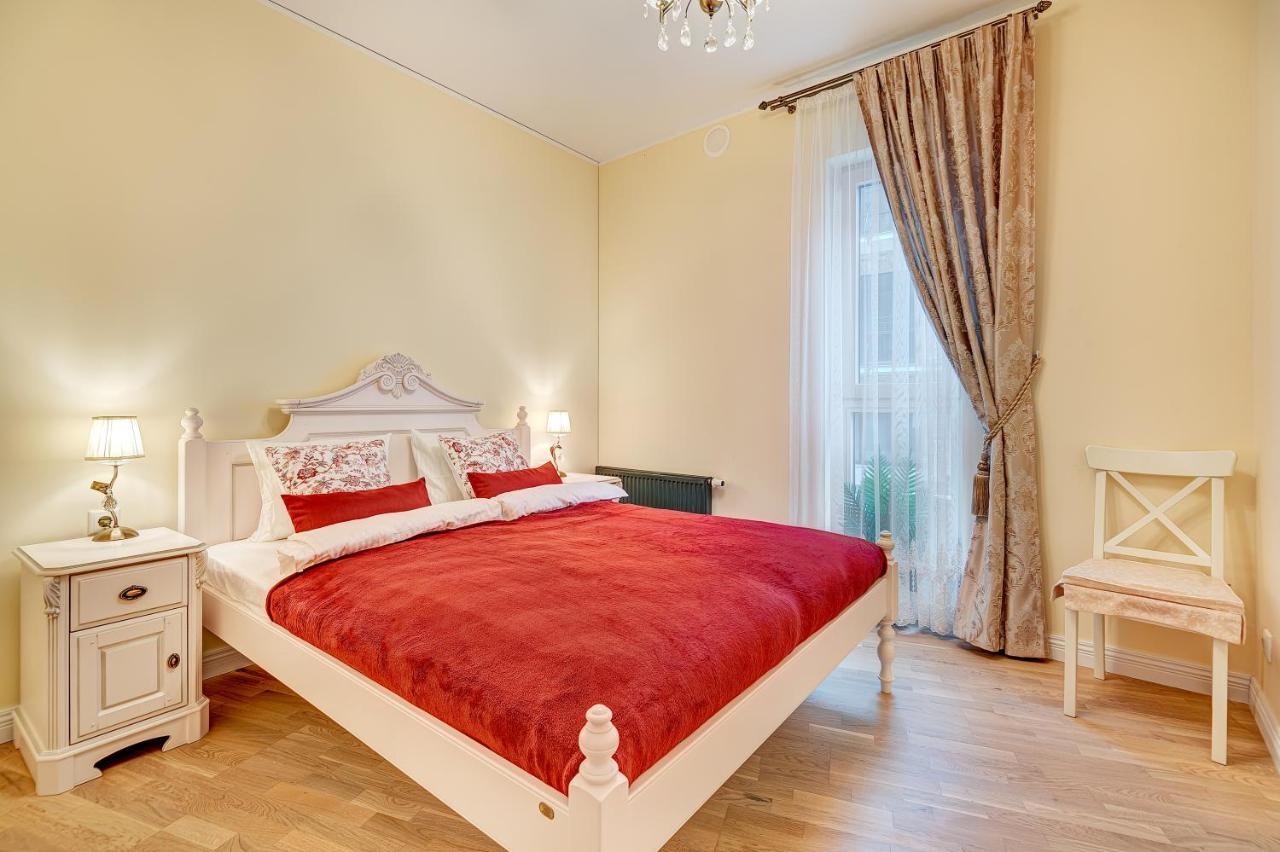 Happy Classical Style, Self Check-in, Parking In The Underground Garage Apartament Wilno